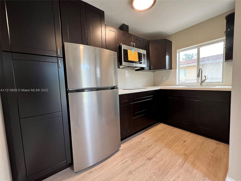 1st image of 407 Northwest Blvd