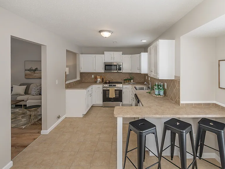 1300 Forest Creek Dr — Photo 16