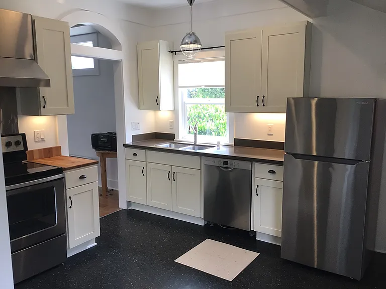 3928 Friday Ave — Photo 8