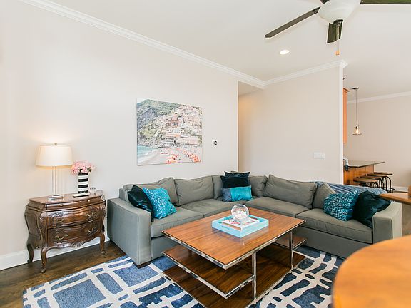3rd image of 4814 N Damen Ave APT 314