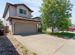 988 Regency Dr, Strathcona County, AB T8A2H4