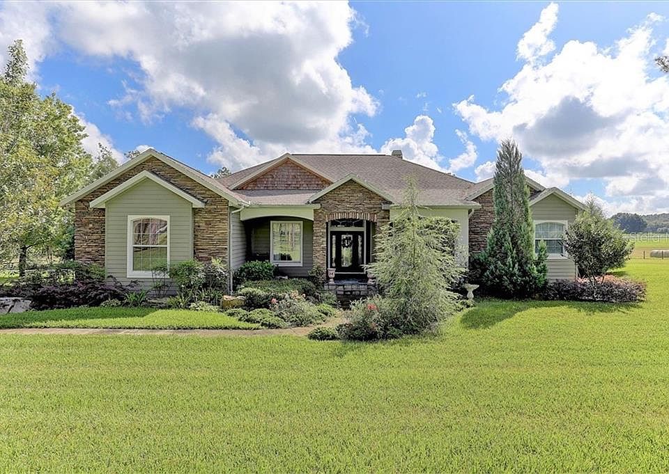 1st image of 17632 Country Squire Ln