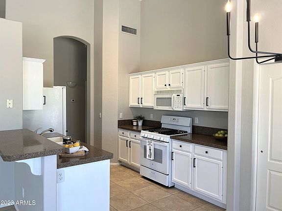 5th image of 3055 N RED MOUNTAIN -- #198