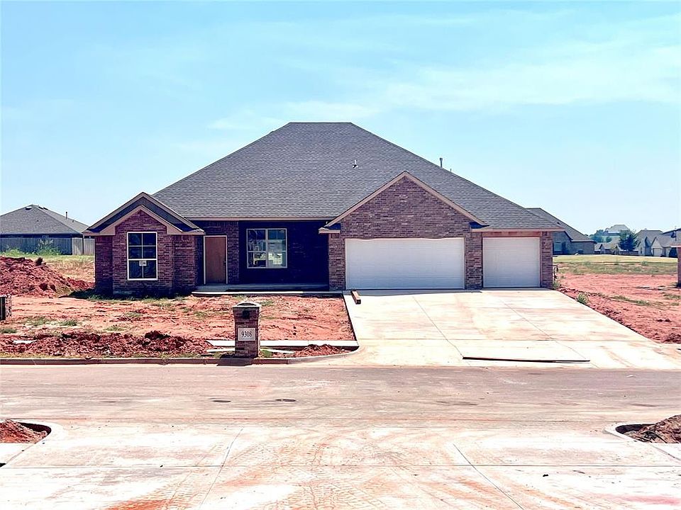 1st image of 9308 SW 45th Ct