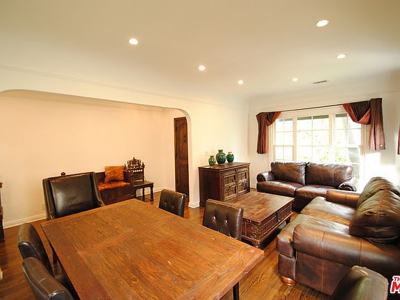 3rd image of 947 N Havenhurst Dr