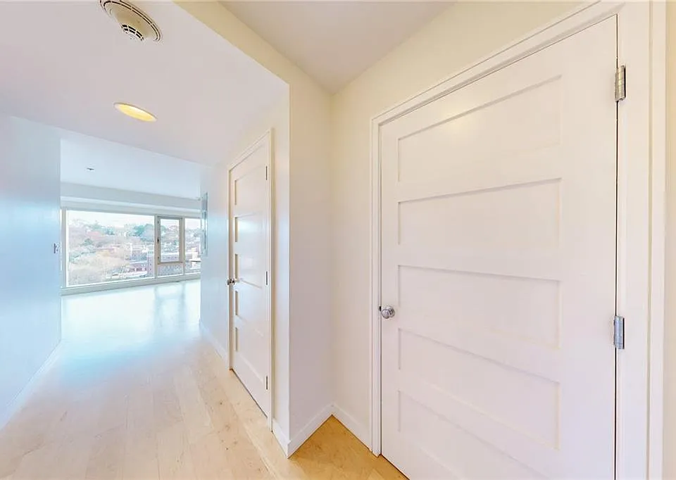 100 Exchange St #1405