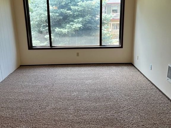 3rd image of 801-839 NE Hancock St #811