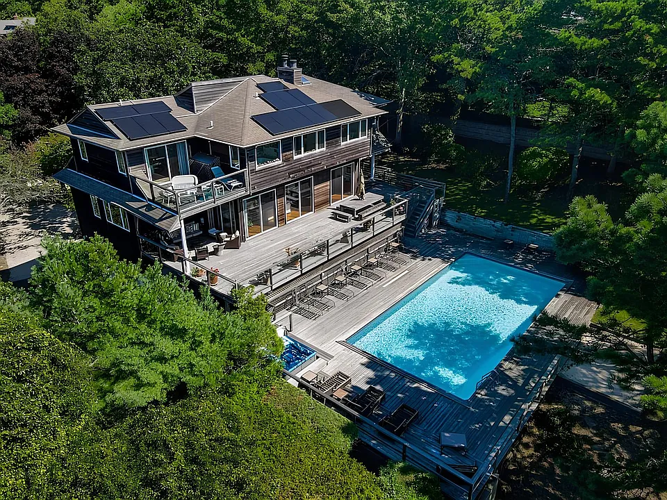 32 S Beach Rd