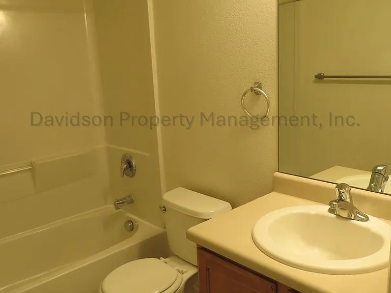 7629 Autumn Knoll Dr — Photo 13