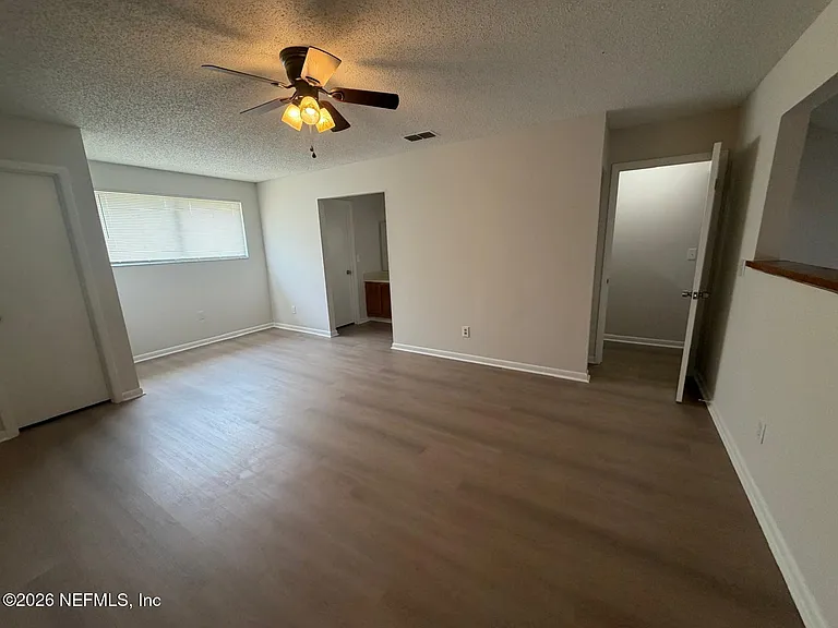 5557 Greatpine Ln S — Photo 16