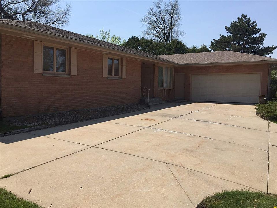 1st image of 1014 E Eckman St