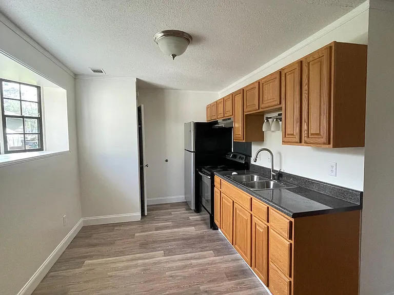 187 Karen Dr — Photo 8