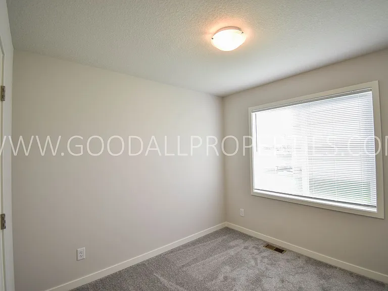 18203 Alpine Dr — Photo 10