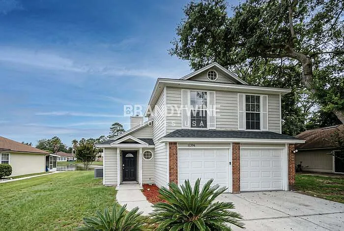 3 bed, 2.5 bath, 1496 sqft, $1,770 — Photo 2