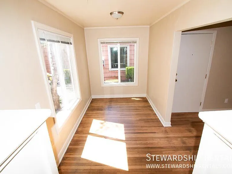 1376 W 6th Ave #A — Photo 4
