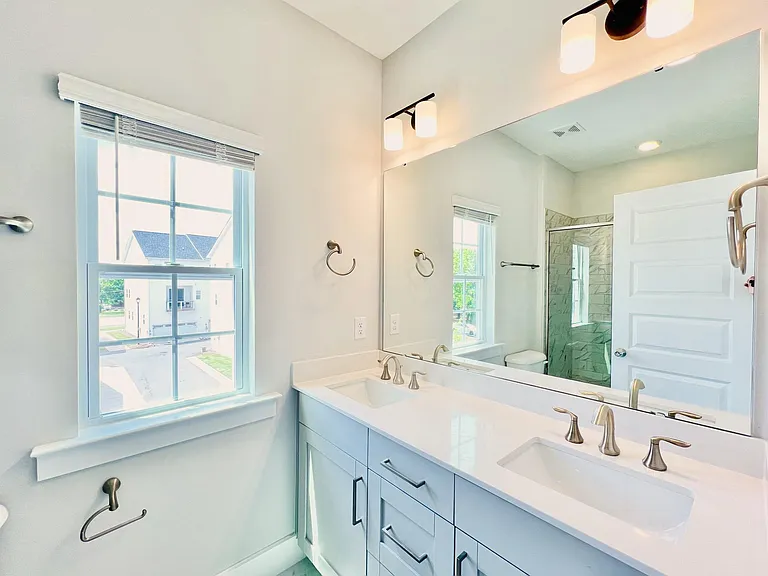 8530 Silsbee Dr — Photo 15