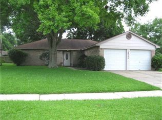 2822 Heritage Colony Dr, Webster, TX 77598