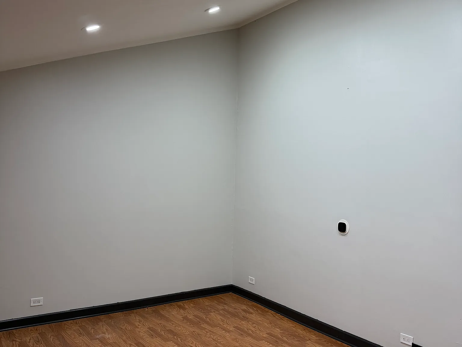 3 bed, 1.5 bath, 1123 sqft, $2,200 — Photo 4