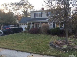 188 Duckpond Dr N, Wantagh, NY 11793