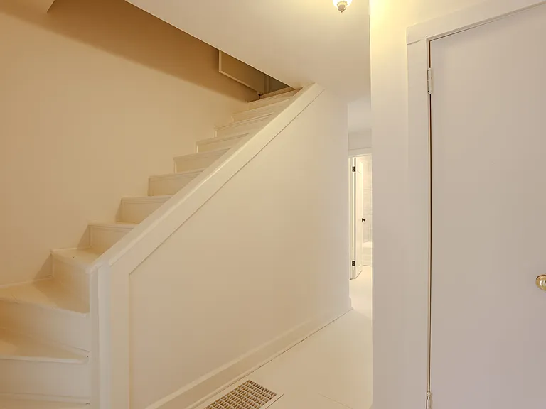 825 Cumberland St — Photo 10