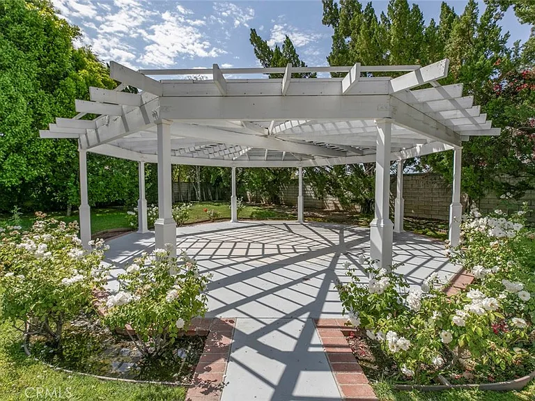10928 Meseta Ave — Photo 26