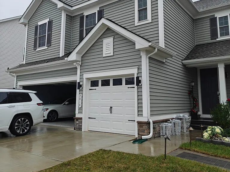 7810 Bexley Ln — Photo 3