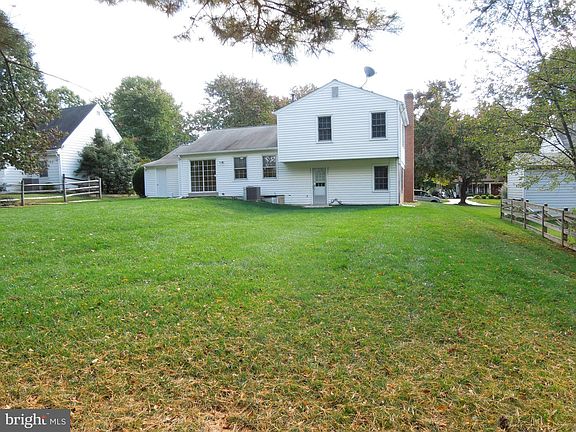 4th image of 14 Pitt Ct
