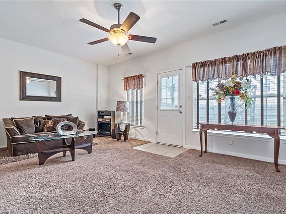 4th image of 5517 Belle Pond Dr