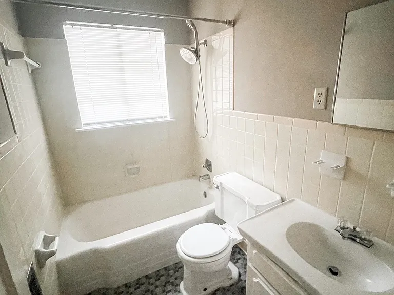 4501 Dunn Ave — Photo 4