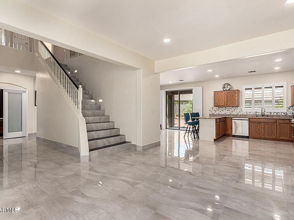 4th image of 6118 S 46TH Avenue