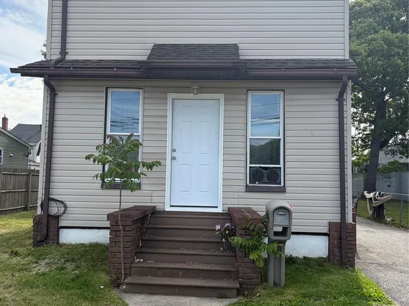48 Penataquit Ave, Bay Shore, NY