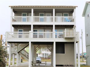 2786 Gulfview Ln, Crystal Beach, TX 77650