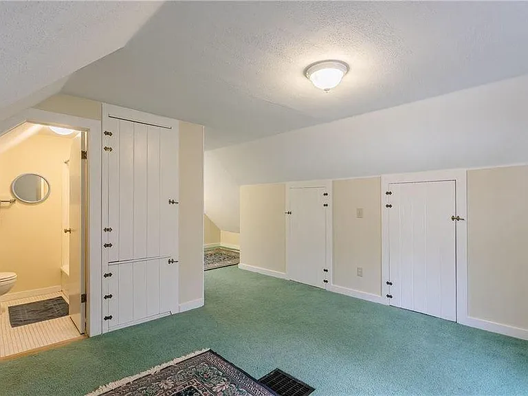 133 Westland Ave — Photo 11