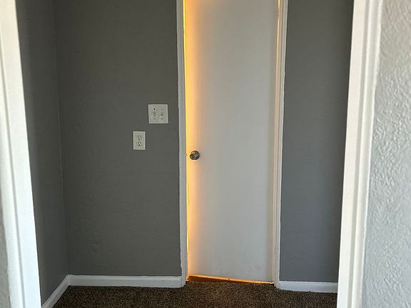 5th image of 1038 Forest Ct APT 17