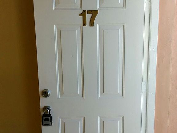 4th image of 1939 N Glades Dr APT 01