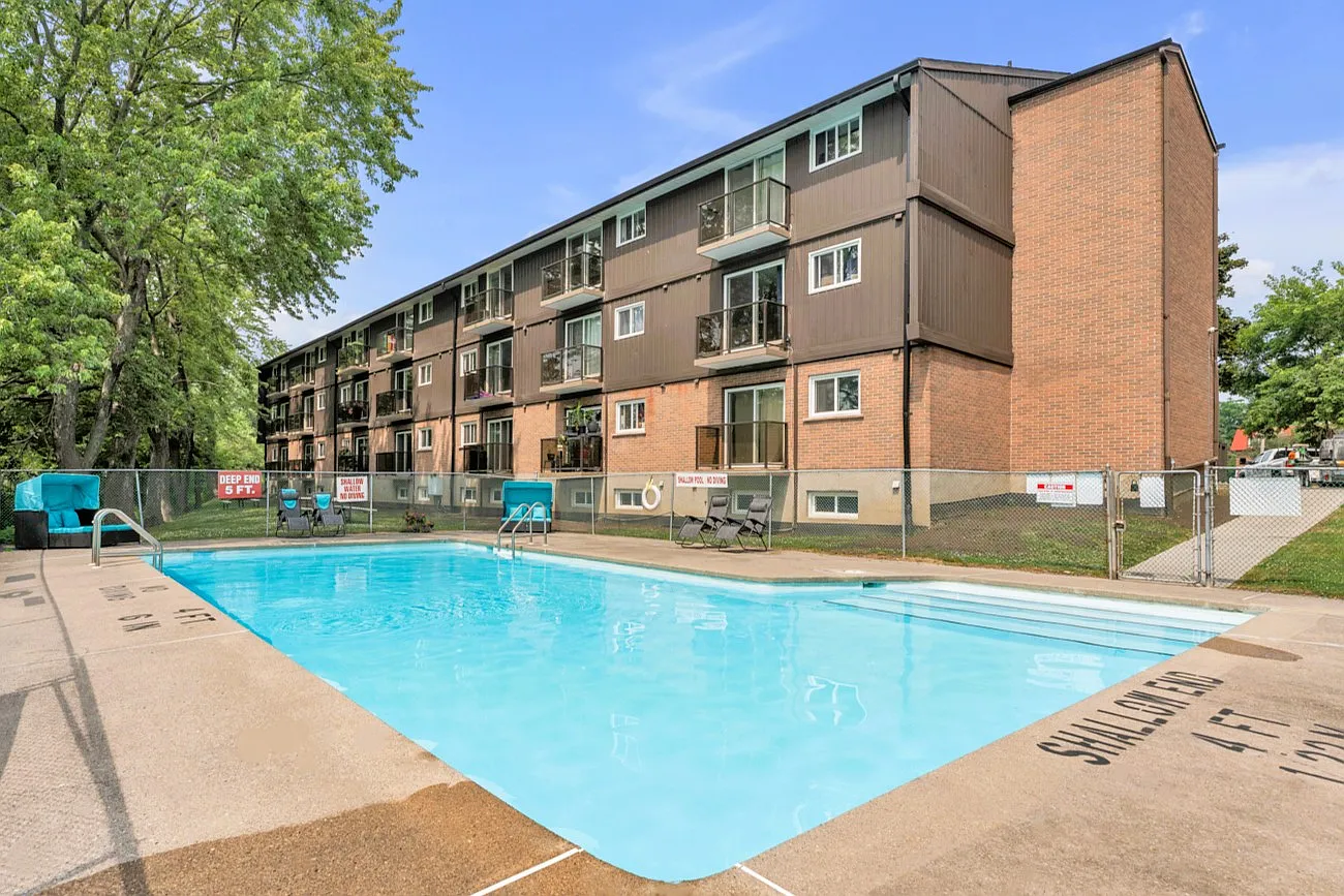Castell Road Apartments — Photo 3