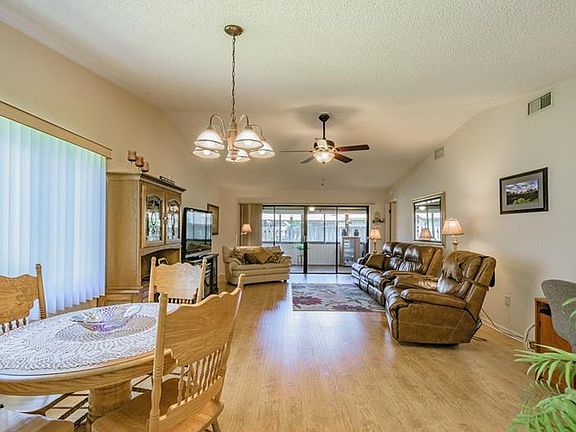 2nd image of 4011 Cypress Lndg S
