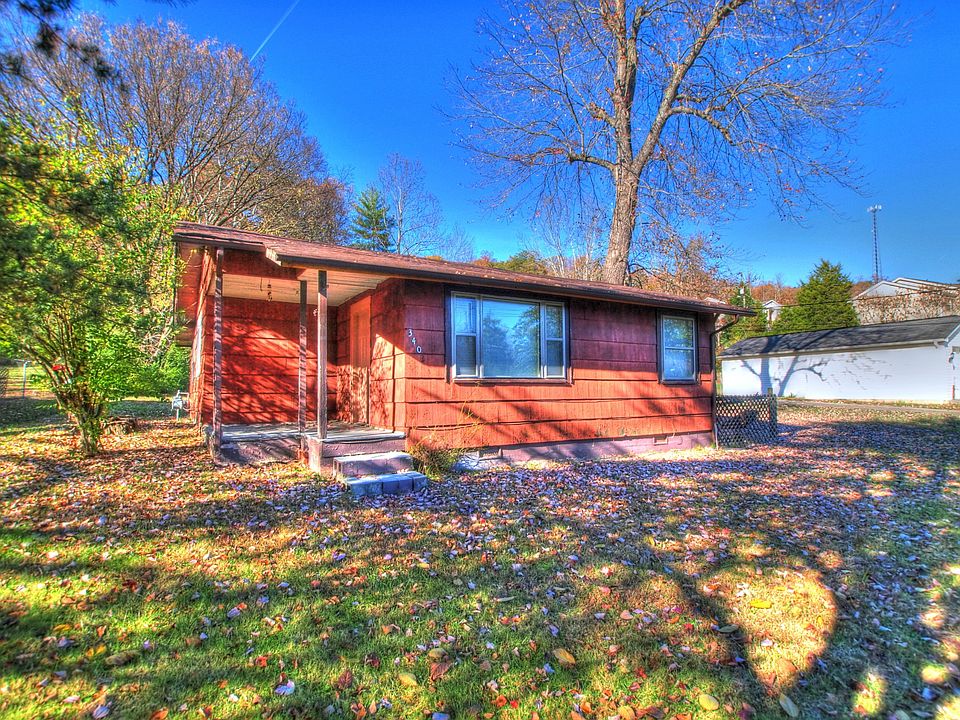 1st image of 3403 NE Valley View Dr
