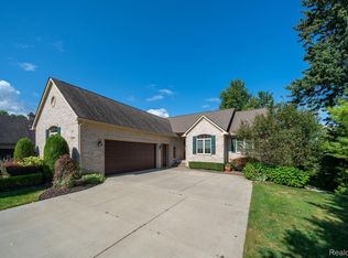 25289 Sutton Ct, Novi, MI 48374