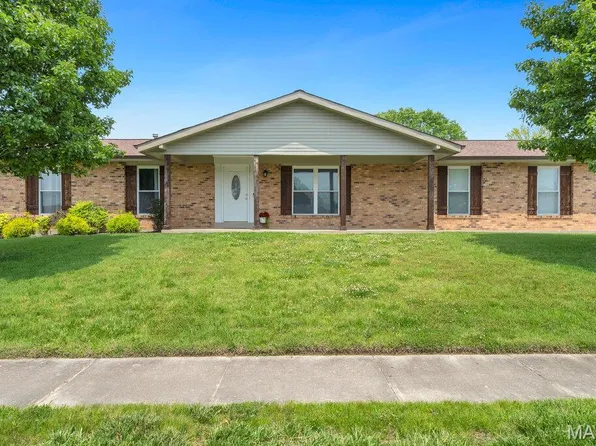 3100 Tally Ho Dr, Saint Charles, MO 63301