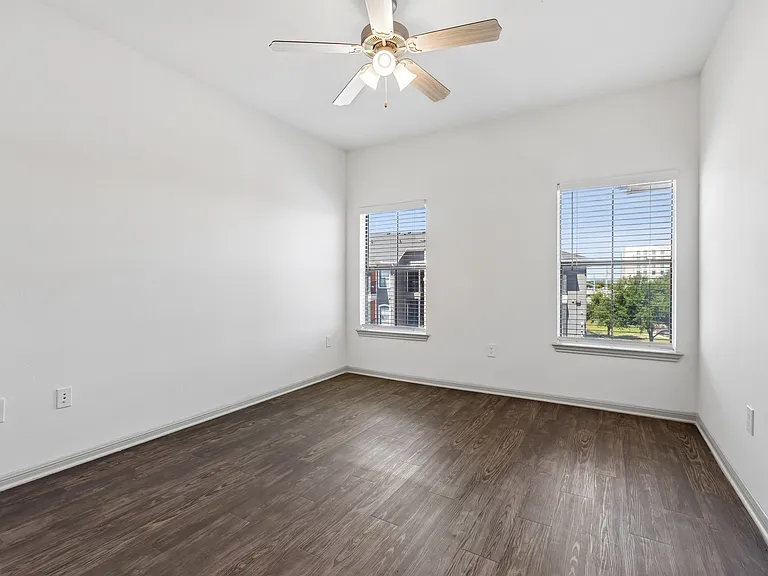 401 Teravista — Photo 21