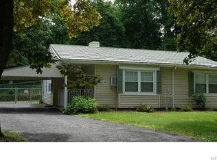 8 Hampton Pl, Newburgh, NY 12550