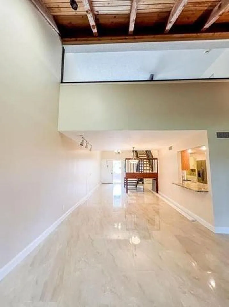 10740 S Golfview Drive, Pembroke Pines, FL 33026 - 3107 — Photo 3
