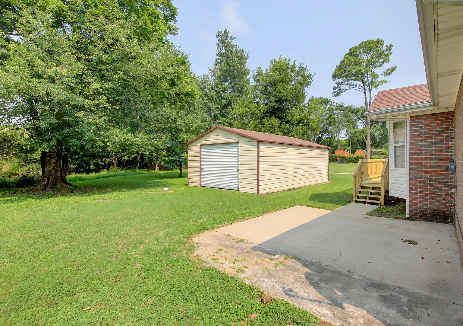 Updated 3bed 2 Bath In St B With Separate Workshop Around Back. — Photo 2