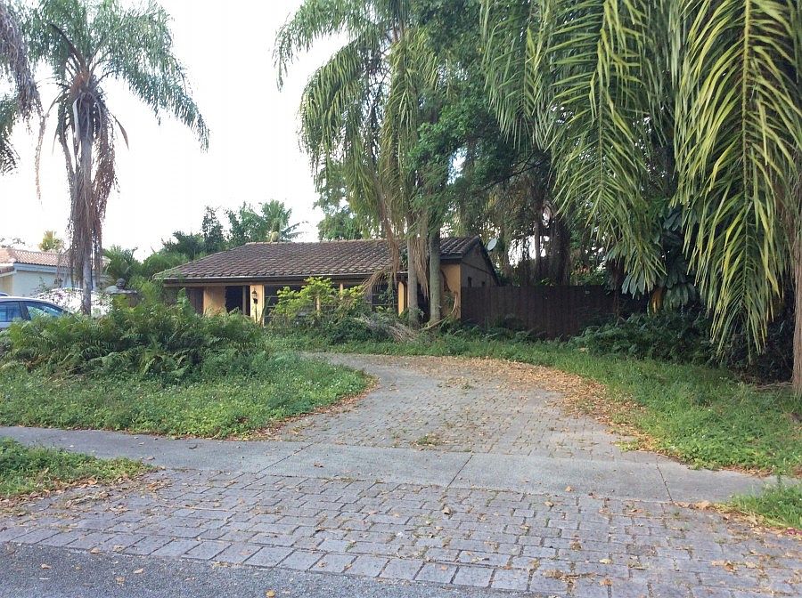 1st image of 2063 NE 182nd St