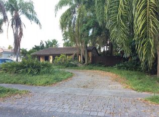 2063 NE 182nd St, North Miami Beach, FL 33162