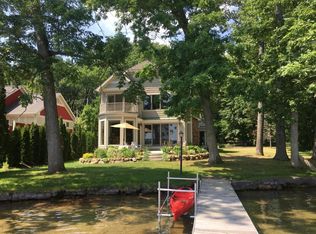 2201 Idlewild Dr, Richland, MI 49083