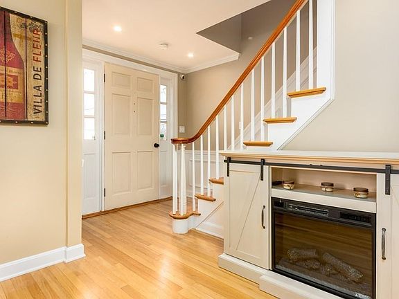 2nd image of 17 Verdon St