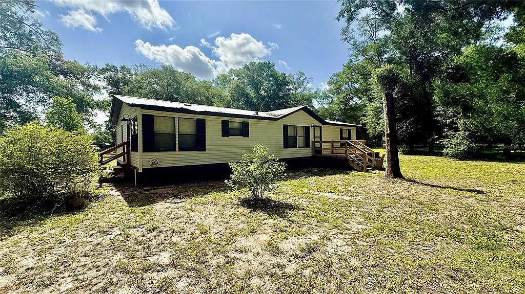 3 bed, 2.0 bath, 1352 sqft, $1,850 — Photo 1
