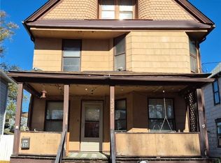 353 8th St, Elyria, OH 44035